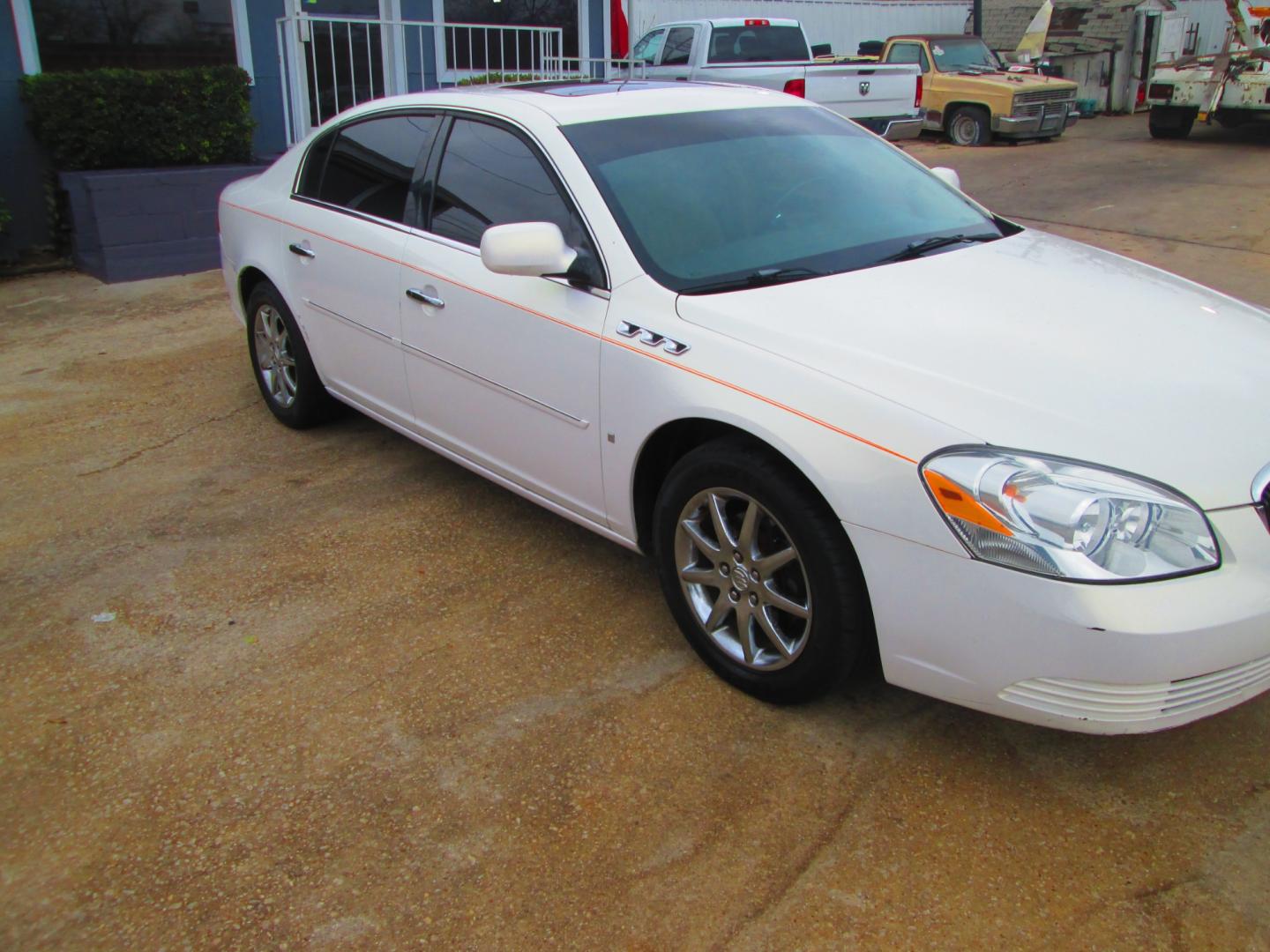 2007 Buick Lucerne (1G4HD57257U) , located at 1815 NE 28th St., Fort Worth, TX, 76106, (817) 625-6251, 32.795582, -97.333069 - Photo#2